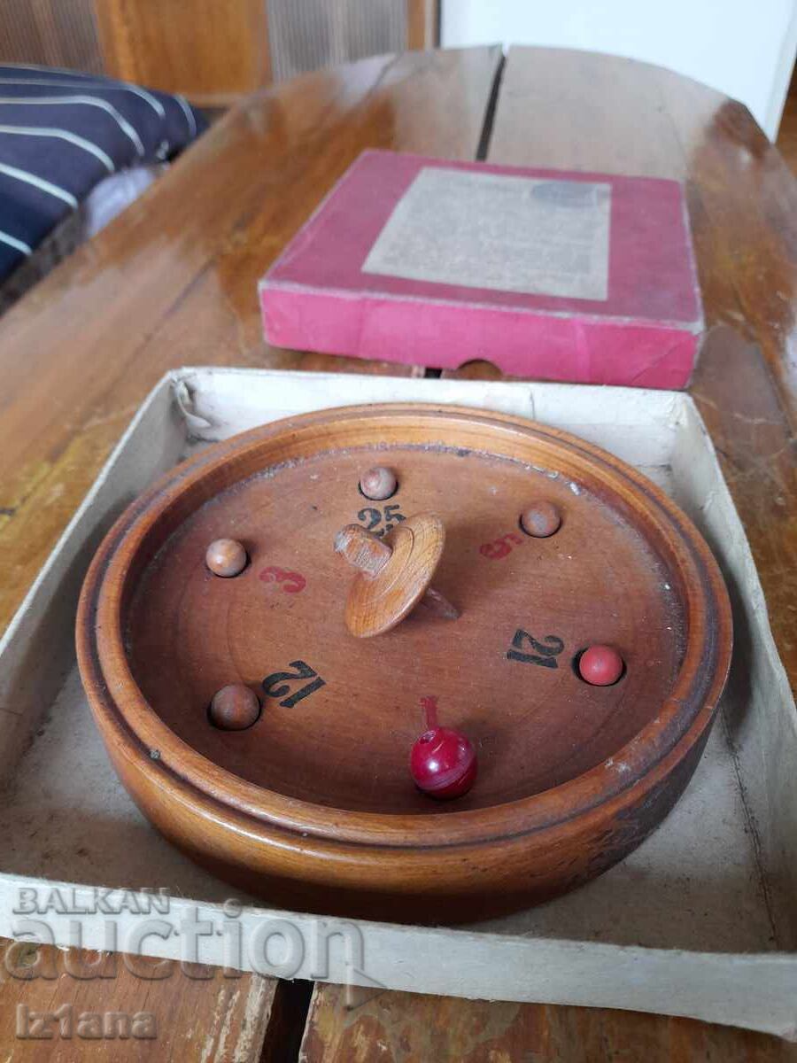 Vechi calculator pentru copii cu pompă cu preț 85.00 BGN | € 43.46 Vechi calculator pentru copii cu pompă cu preț 85.00 BGN | € 43.46