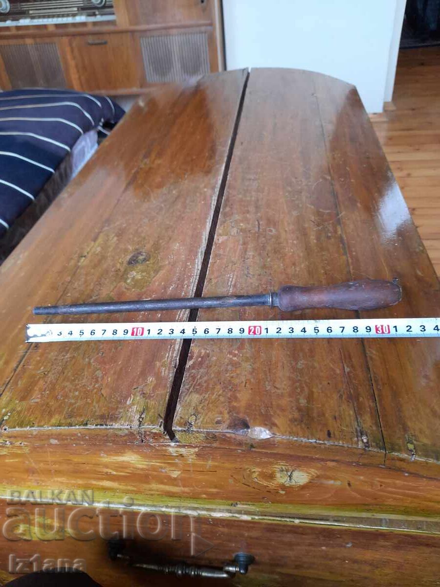 Old knife sharpener, knives with price 27.00 BGN | € 13.80 Old knife sharpener, knives with price 27.00 BGN | € 13.80