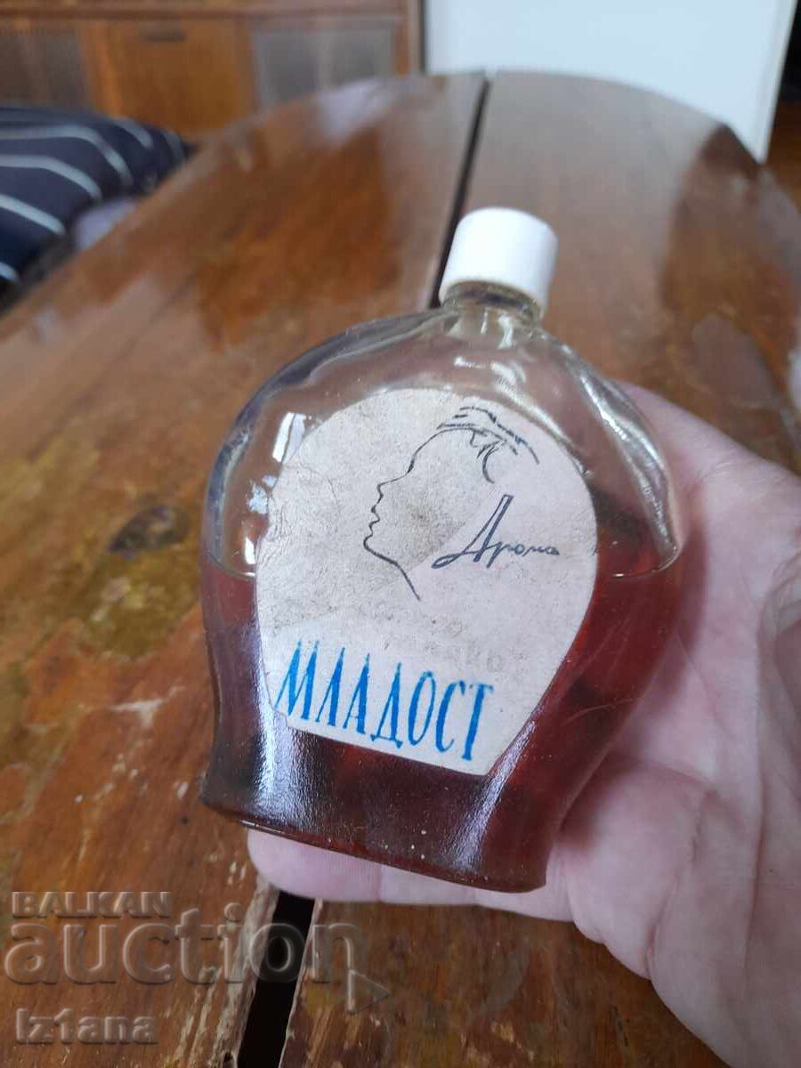 Old Toilet Milk Mladost with price 32.00 BGN | € 16.36