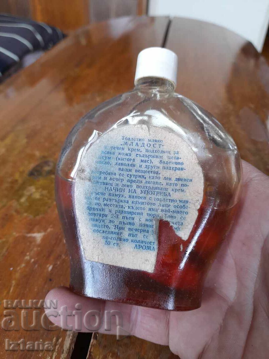 Delivery of Old Toilet Milk Mladost