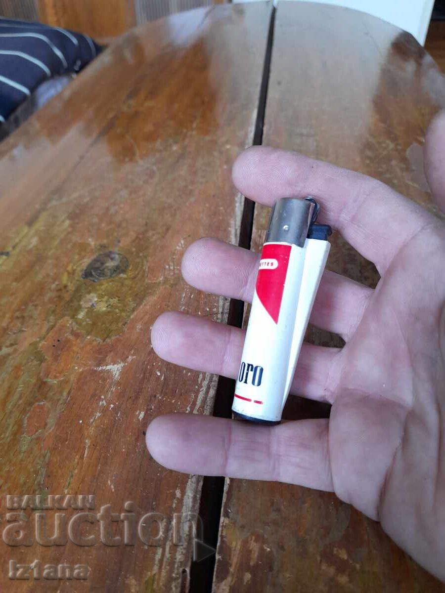 Delivery of An old Marlboro lighter Delivery of An old Marlboro lighter