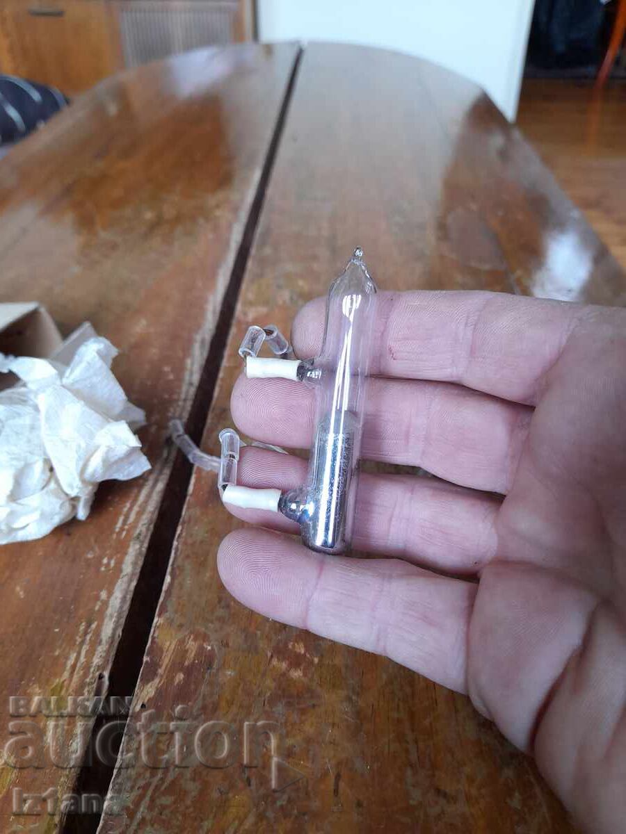 Auction Old contact ampoule Auction Old contact ampoule