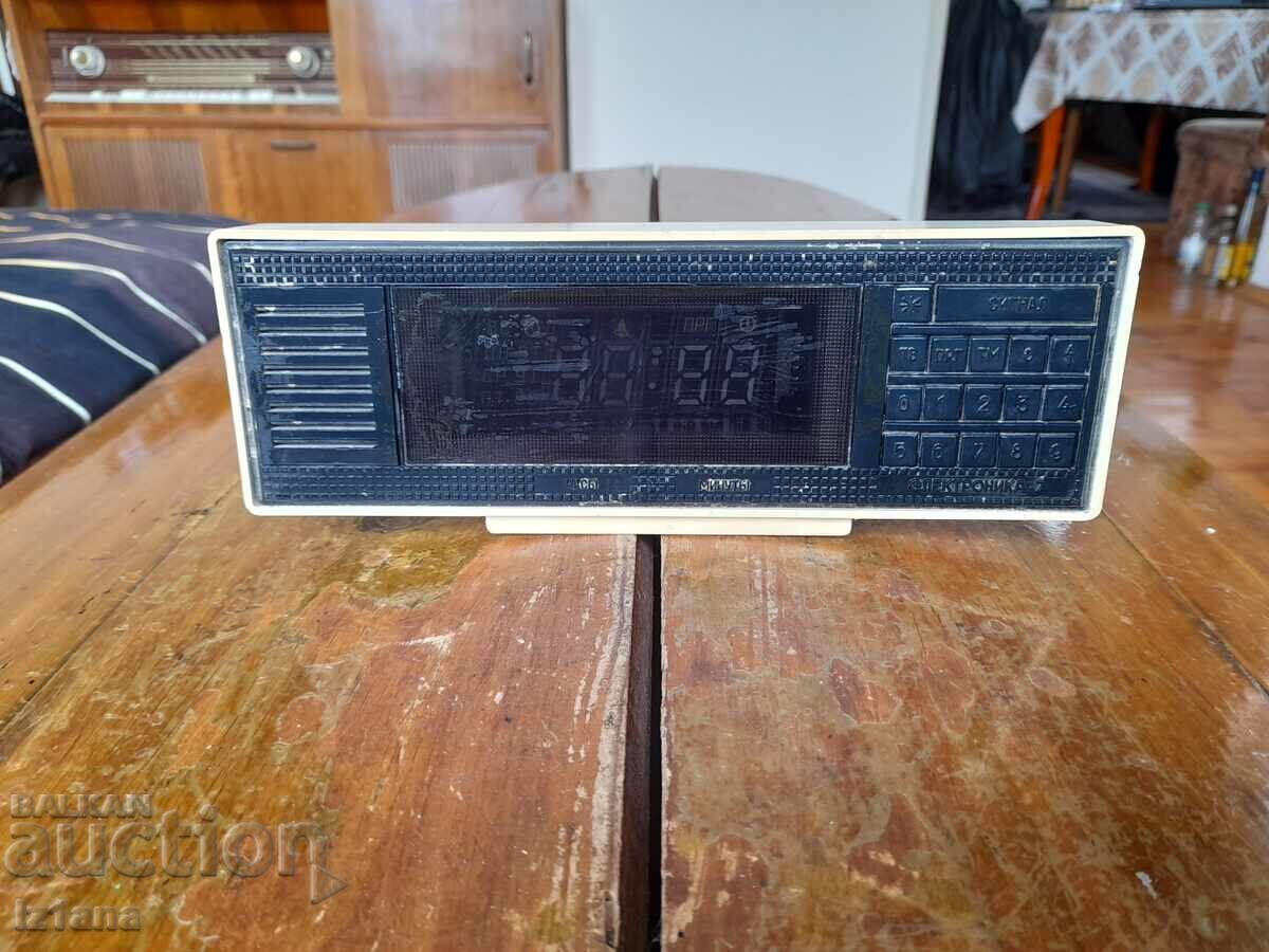 Παλιό ρολόι Ηλεκτρονικά 7 με τιμή 65.00 BGN | € 33.23 Παλιό ρολόι Ηλεκτρονικά 7 με τιμή 65.00 BGN | € 33.23