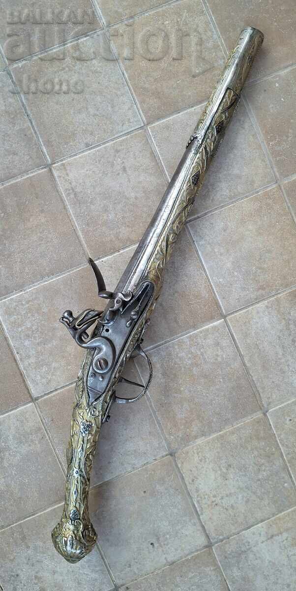 Flintlock pistol, rifle, shishane (a type of rifle), boylia (a type of rifle), flintlock rifle