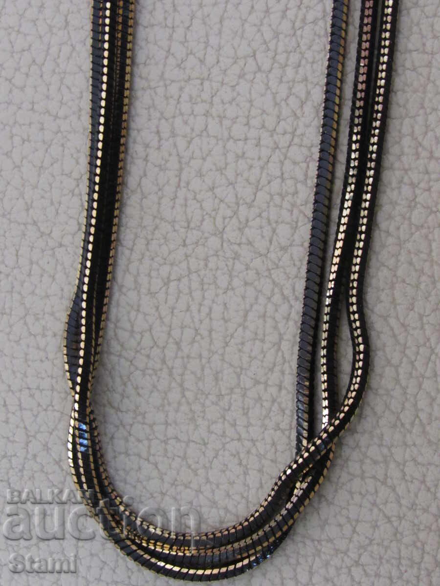 Μεταλλικό τριπλό κολιέ, καινούργιο με τιμή 27.00 BGN | € 13.80 Μεταλλικό τριπλό κολιέ, καινούργιο με τιμή 27.00 BGN | € 13.80