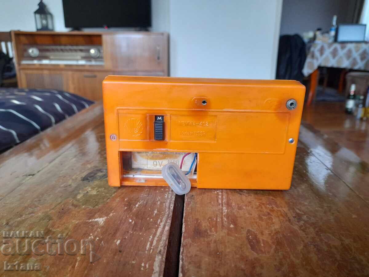 Delivery of Old radio, radio receiver Neyva, Neywa 402