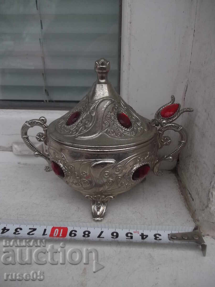 Zahărniță metalică - 1 cu preț 50.00 BGN | € 25.56 Zahărniță metalică - 1 cu preț 50.00 BGN | € 25.56