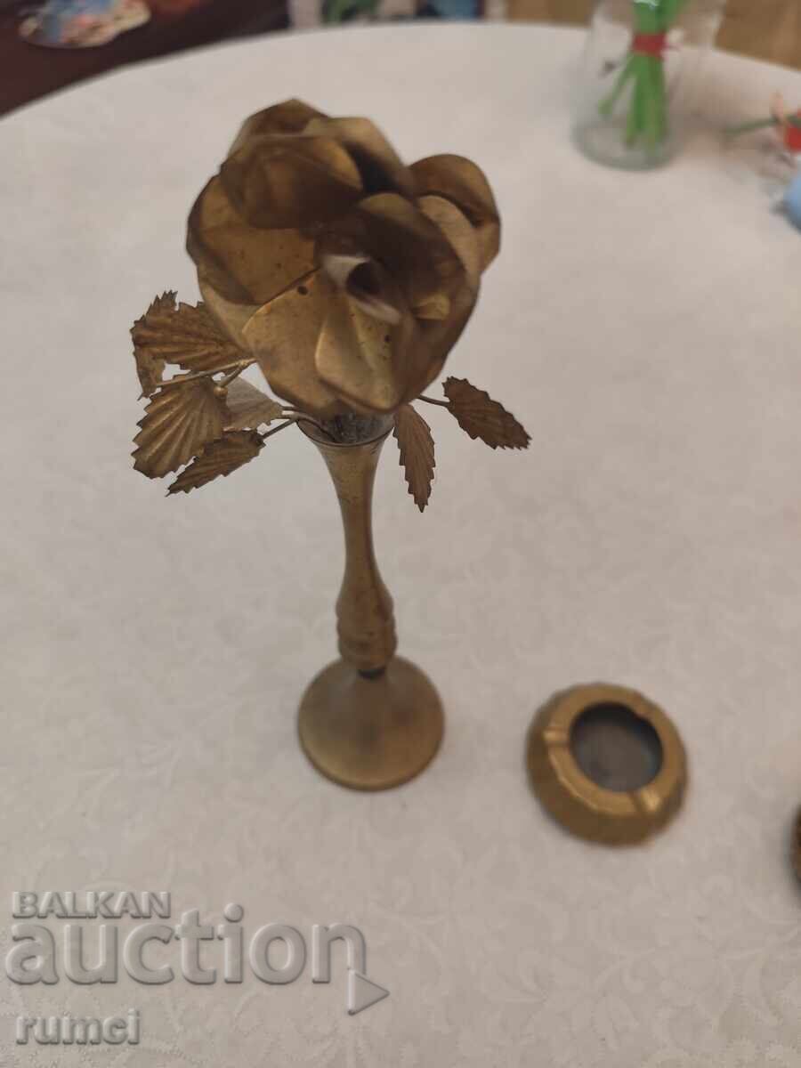 Доставка на Стари месингови предмети