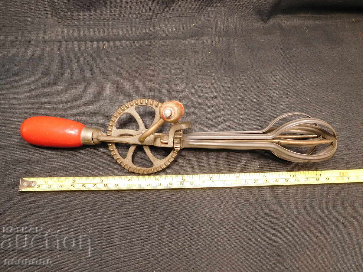 Livrarea VECHE RETRO BĂTĂTOR MANUAL MECANIC MIXER