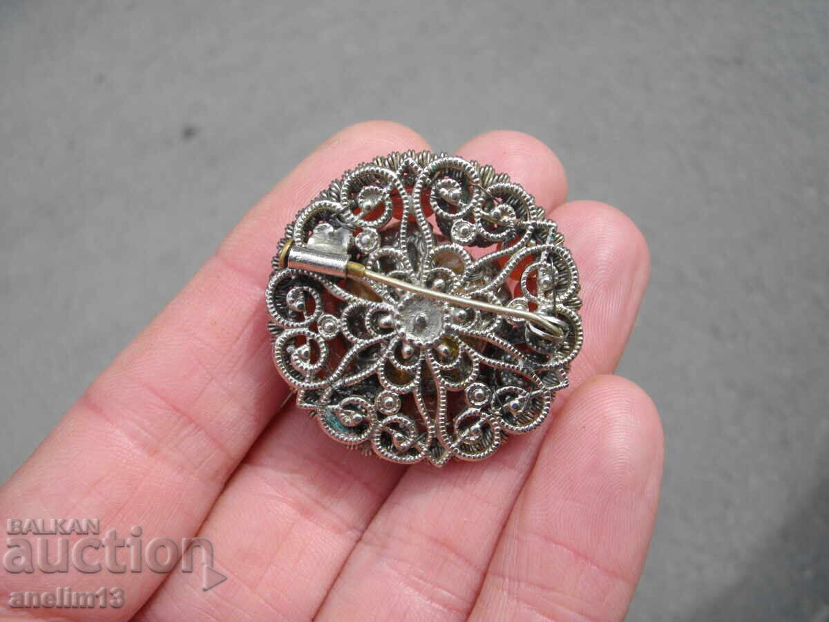 OLD BROOCH - 6 OLD BROOCH - 6