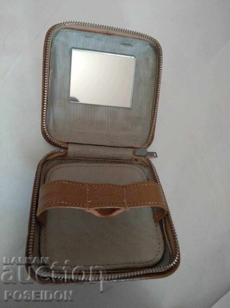 Delivery of Old shaving set Delivery of Old shaving set