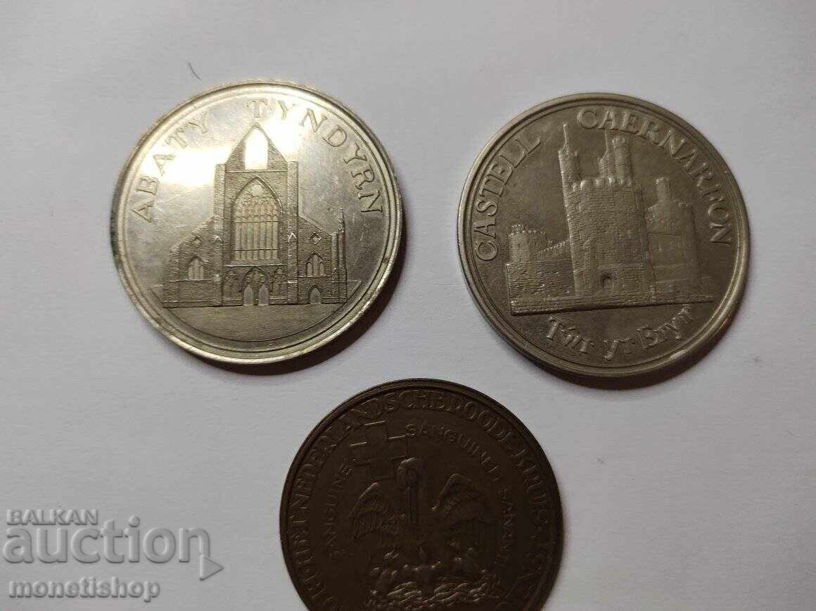 Τρία μεγάλα μετάλλια με τιμή 60.00 BGN | € 30.68 Τρία μεγάλα μετάλλια με τιμή 60.00 BGN | € 30.68