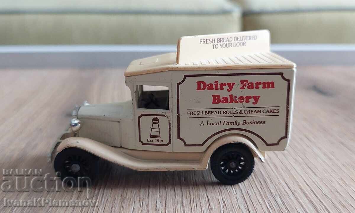 Auction Trolley metal for collectors Auction Trolley metal for collectors