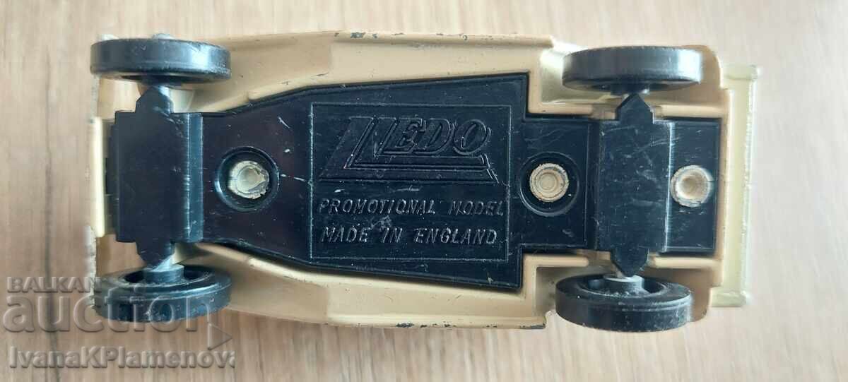 Mașinuță metalică England pentru colecționari - 7