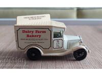 Cărucior metalic pentru colecționari