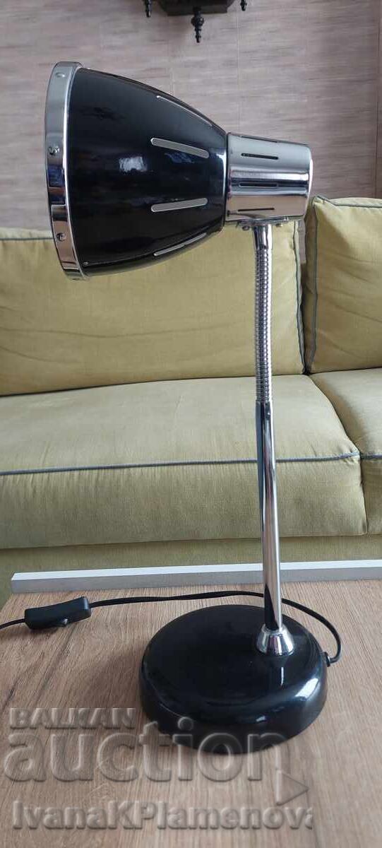 Lampă excelentă cu preț 30.00 BGN | € 15.34