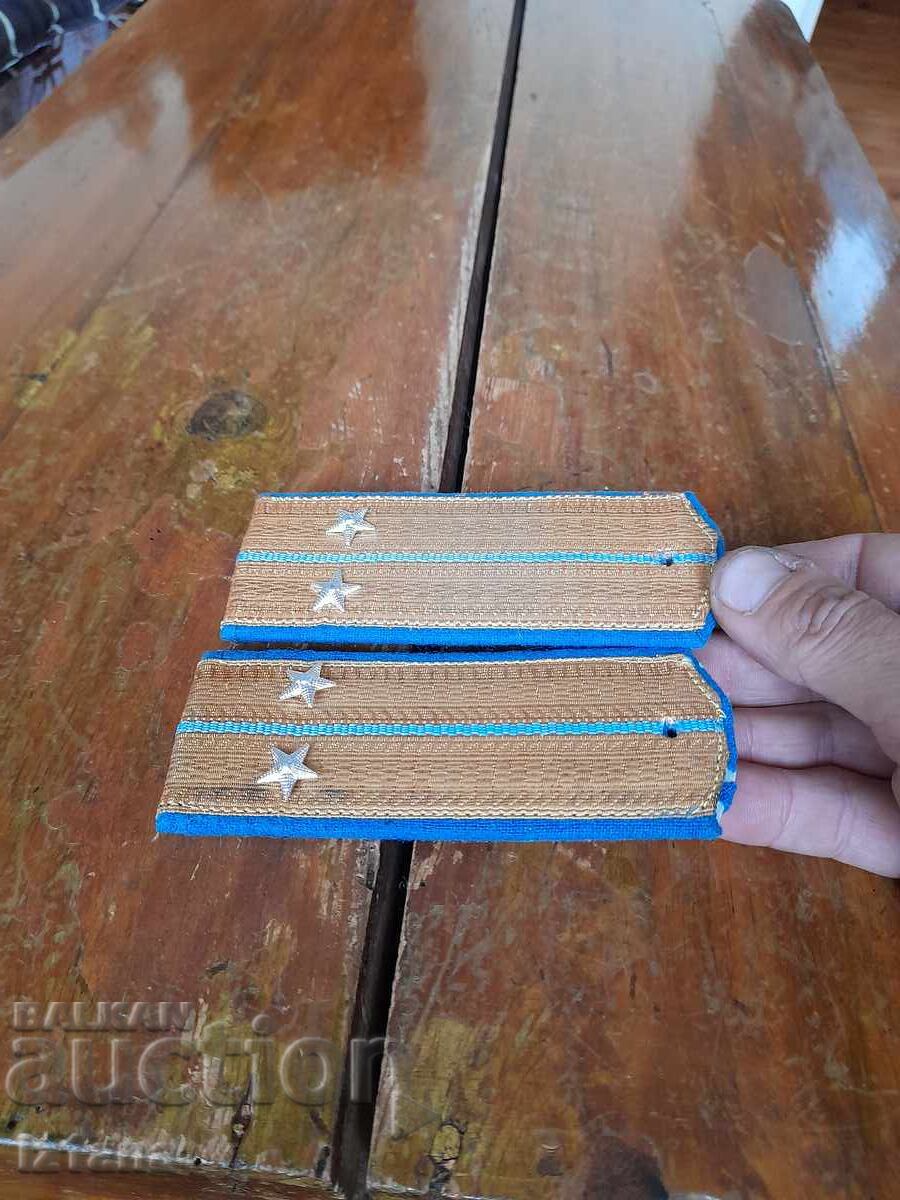 Old epaulettes Lieutenant with price 42.00 BGN | € 21.47 Old epaulettes Lieutenant with price 42.00 BGN | € 21.47