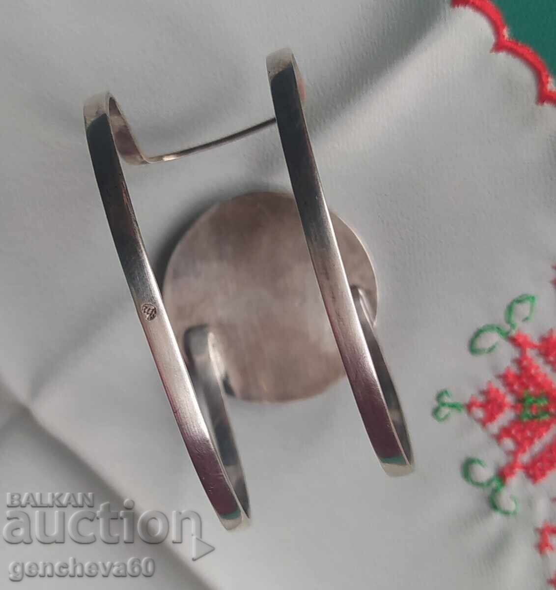 Brățară argint cu piatră nat. rodonit 33gr. marcaje cu preț 160.00 BGN | € 81.81 Brățară argint cu piatră nat. rodonit 33gr. marcaje cu preț 160.00 BGN | € 81.81