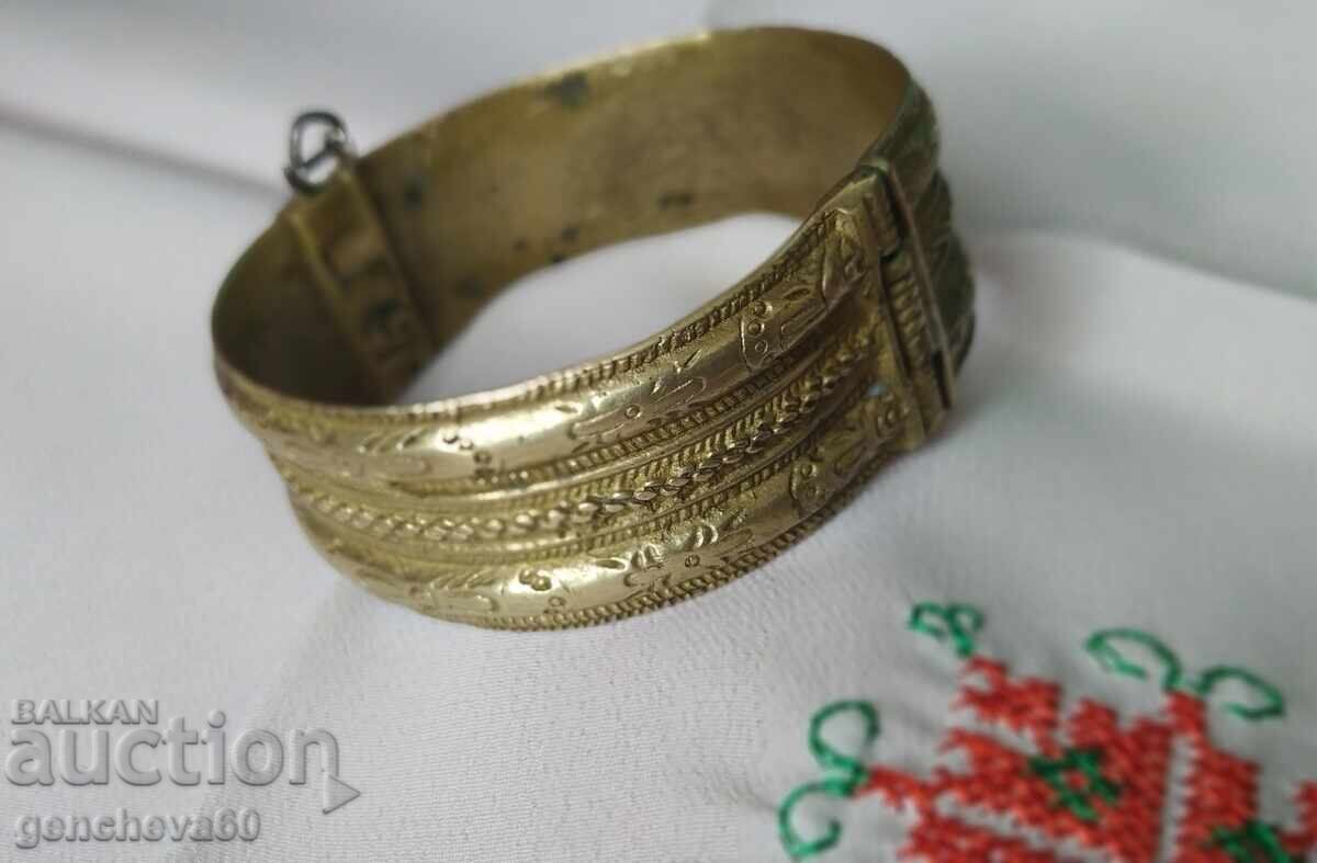 Revival-era woven bracelet/Costume - 6