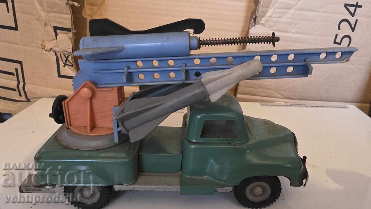 Toy rocket launcher with launcher with price 150.00 BGN | € 76.69