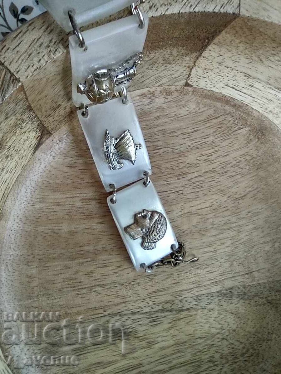 Γρίβνα ενδιαφέρουσα, 28.03.2025 με τιμή 49.00 BGN | € 25.05 Γρίβνα ενδιαφέρουσα, 28.03.2025 με τιμή 49.00 BGN | € 25.05