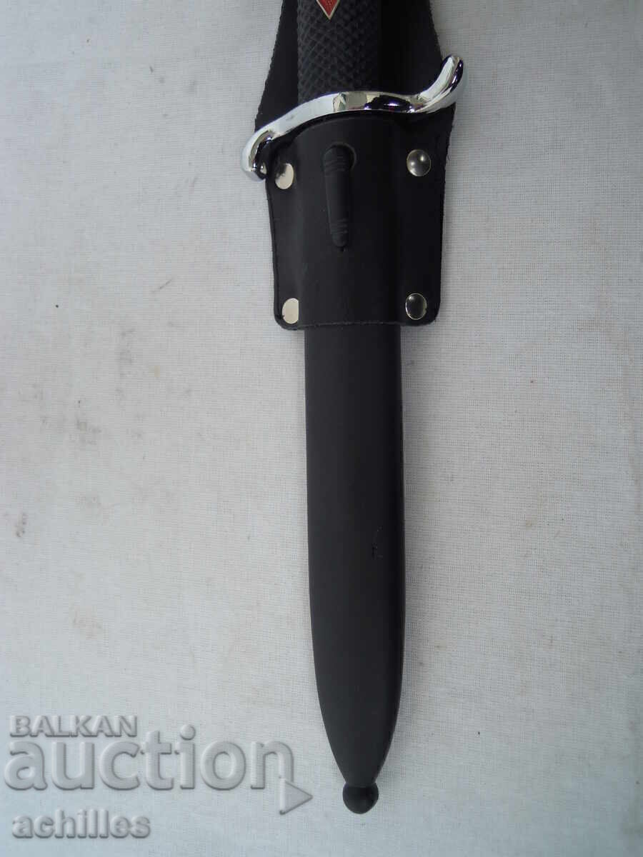 Auction  Hitler-esque Chic