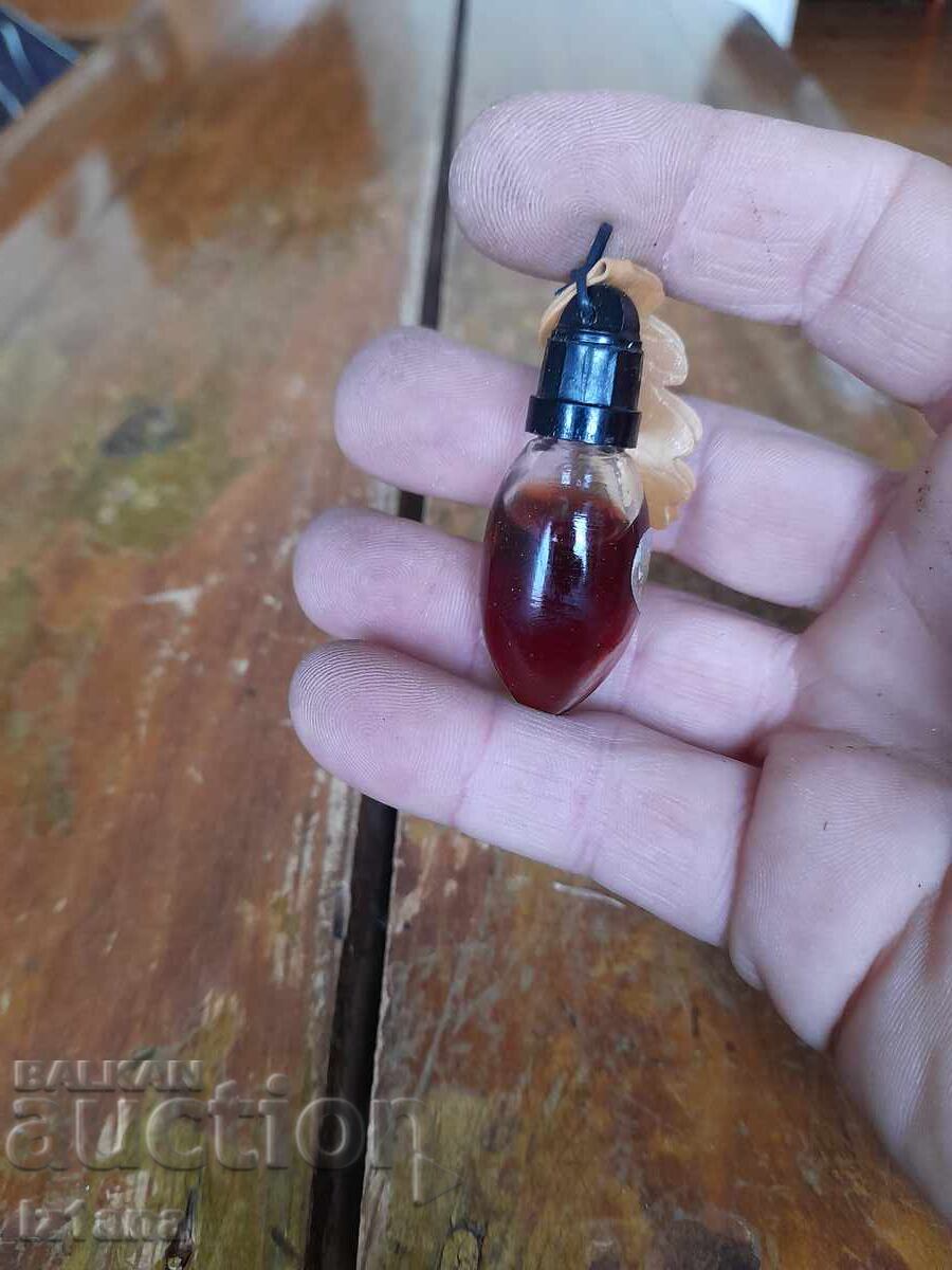 Auction  Old perfume