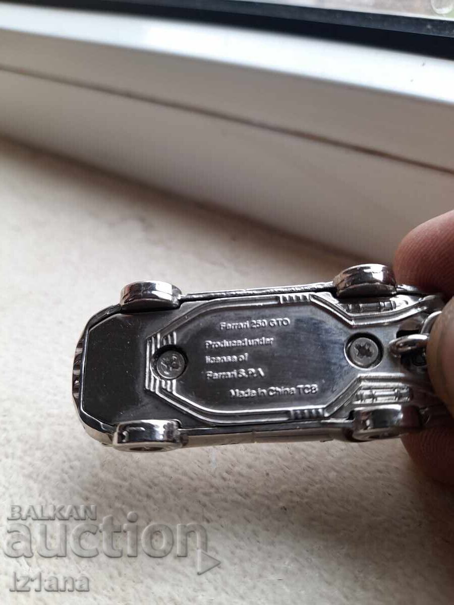 Delivery of Ferrari 250 GTO Keyring