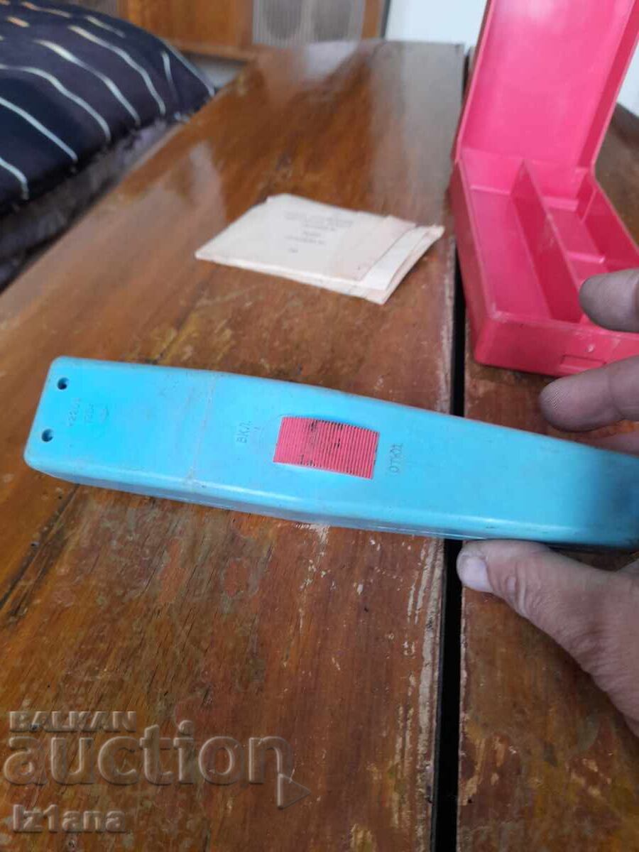 Aparat auto vechi pentru reglarea aprinderii Molnia M - 6 Aparat auto vechi pentru reglarea aprinderii Molnia M - 6