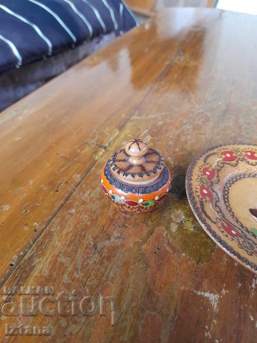 Old wooden vessels, decoration with price 37.00 BGN | € 18.92