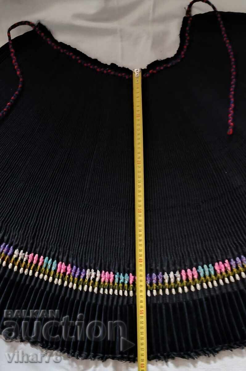 Стар разкошен пищимал носия- бръчник с цена 349.99 лв. | € 178.95