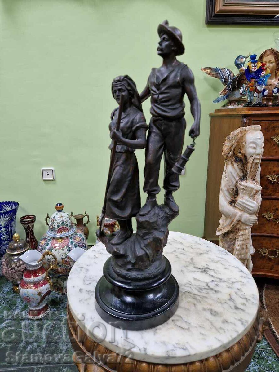 Livrarea Figurină antică franceză, compoziție