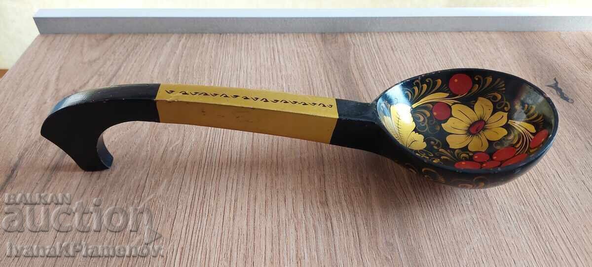 Lingură Hohloma mare, Rusia, pentru cunoscători cu preț 14.00 BGN | € 7.16 Lingură Hohloma mare, Rusia, pentru cunoscători cu preț 14.00 BGN | € 7.16