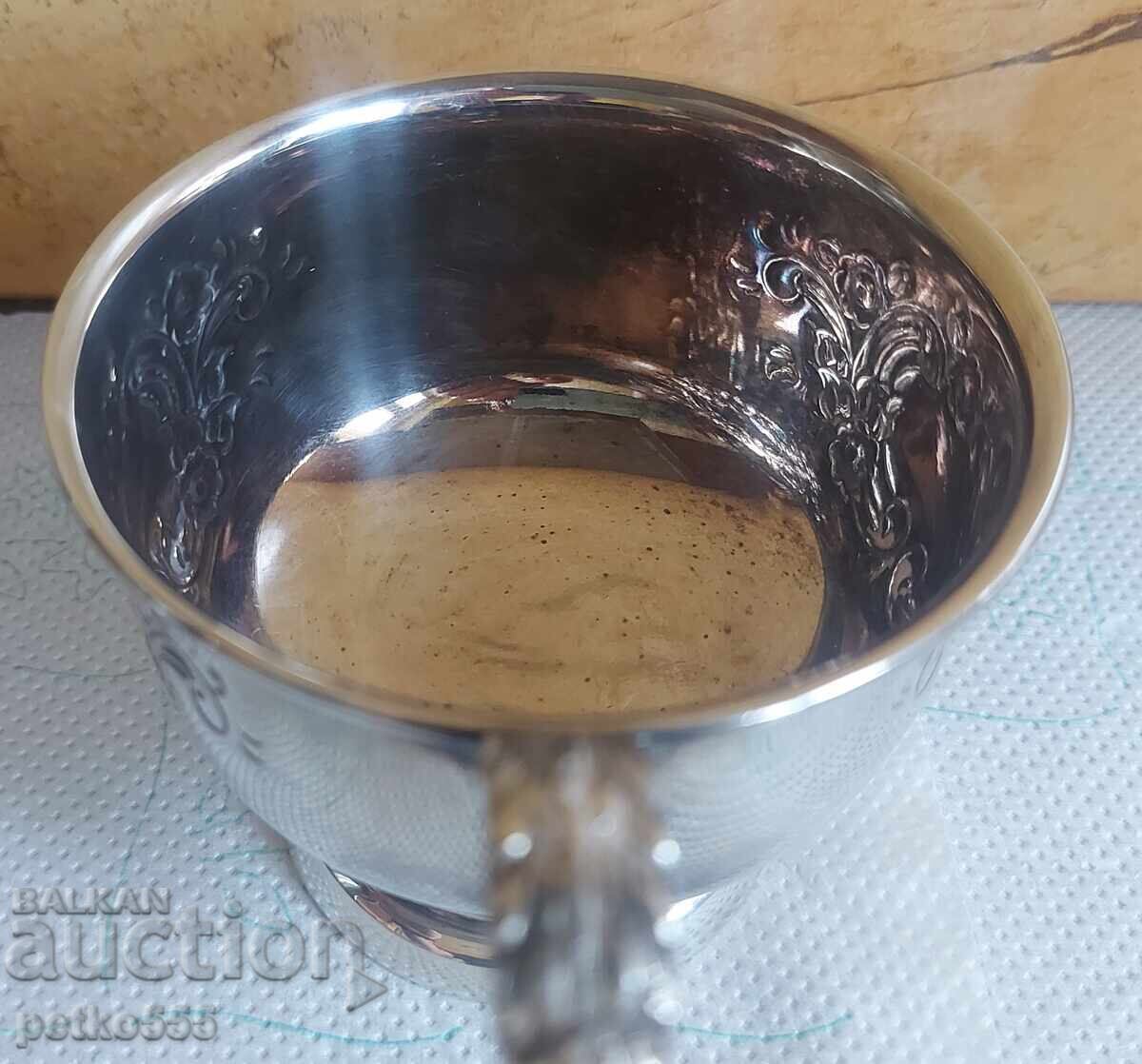 Licitație CANĂ ARGINTATĂ CU MARCAJE Licitație CANĂ ARGINTATĂ CU MARCAJE