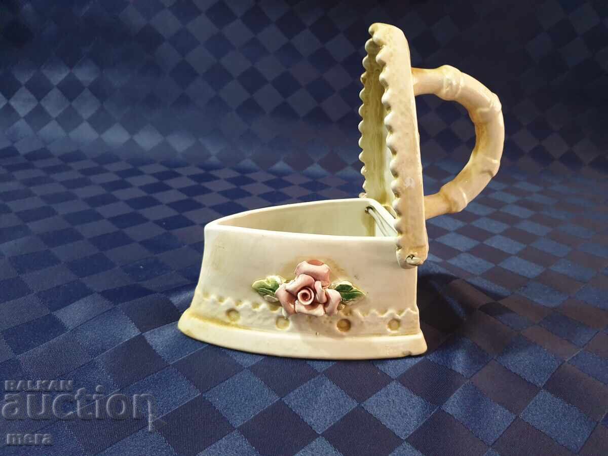 Παράδοση Πορσελάνινο σίδερο εσωτερικού χώρου Παράδοση Πορσελάνινο σίδερο εσωτερικού χώρου