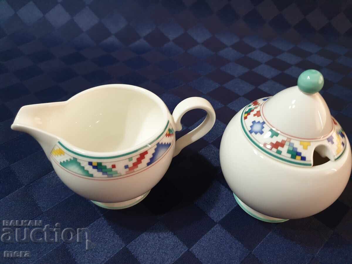 Zaharniță și latieră din porțelan Villeroy & Boch cu preț 43.00 BGN | € 21.99 Zaharniță și latieră din porțelan Villeroy & Boch cu preț 43.00 BGN | € 21.99