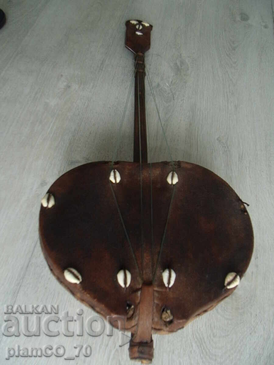 Livrarea №*7962 Instrument muzical african vechi - kora Livrarea №*7962 Instrument muzical african vechi - kora