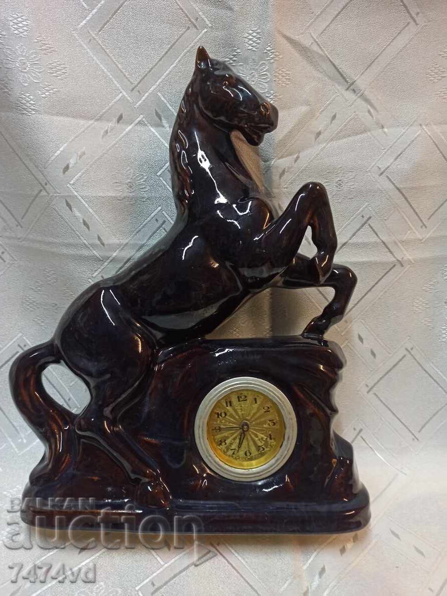 STAR GERMAN PORCELAIN TABLE CLOCK KON with price 100.00 BGN | € 51.13 STAR GERMAN PORCELAIN TABLE CLOCK KON with price 100.00 BGN | € 51.13