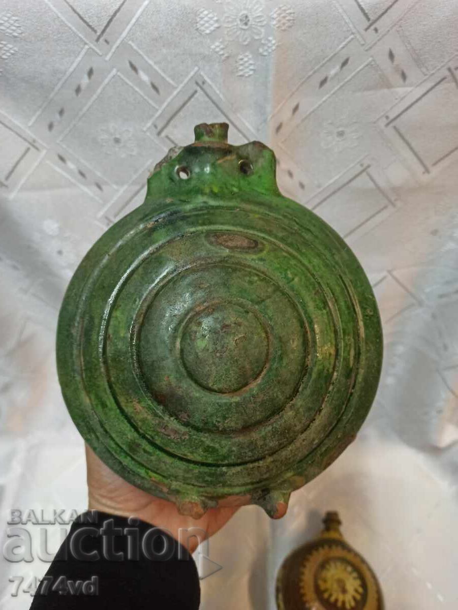 Auction AUTHENTIC GREEN CERAMIC PAVUR Auction AUTHENTIC GREEN CERAMIC PAVUR