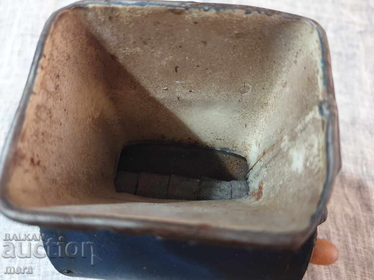 Доставка на Антична кафемелачка от 1900-та година