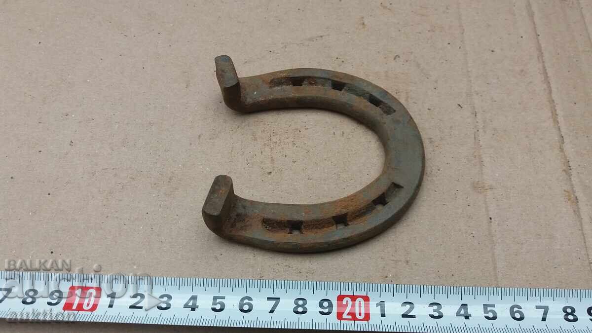 Auction  EXCELLENT FORGED HORSESHOE