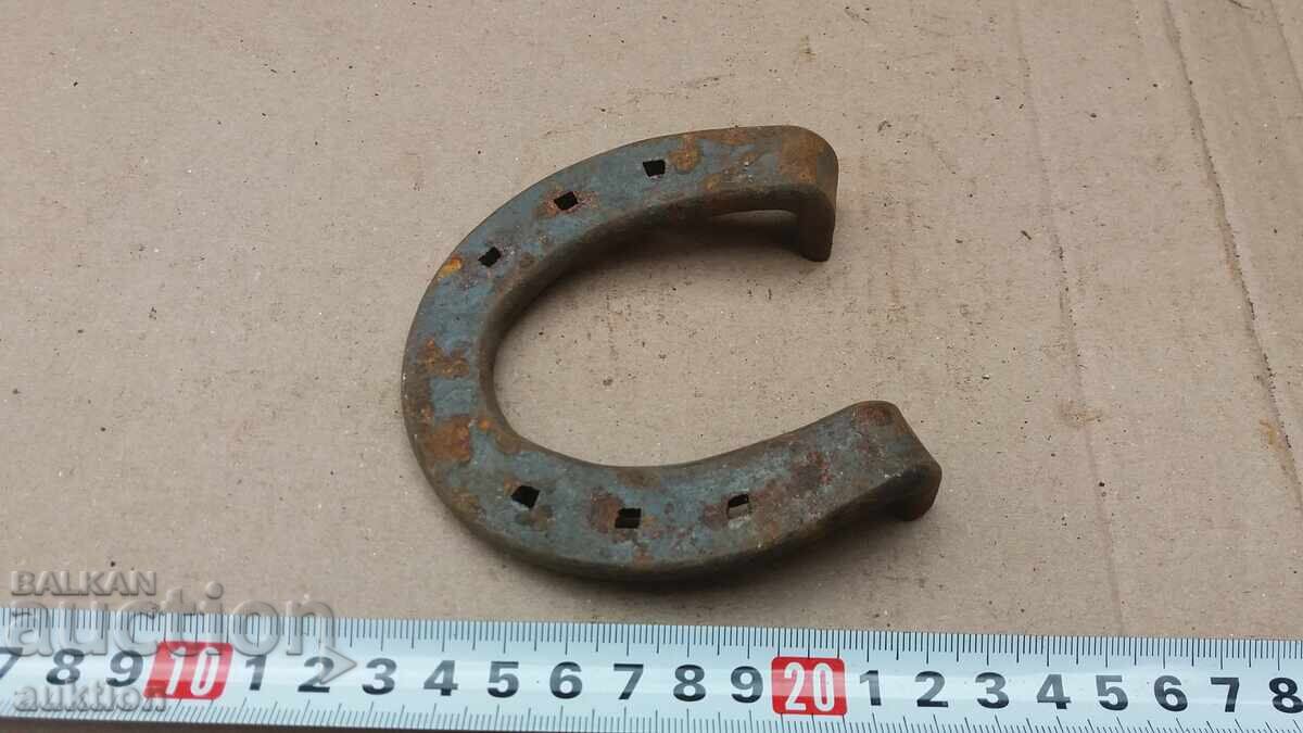 EXCELLENT FORGED HORSESHOE - 6