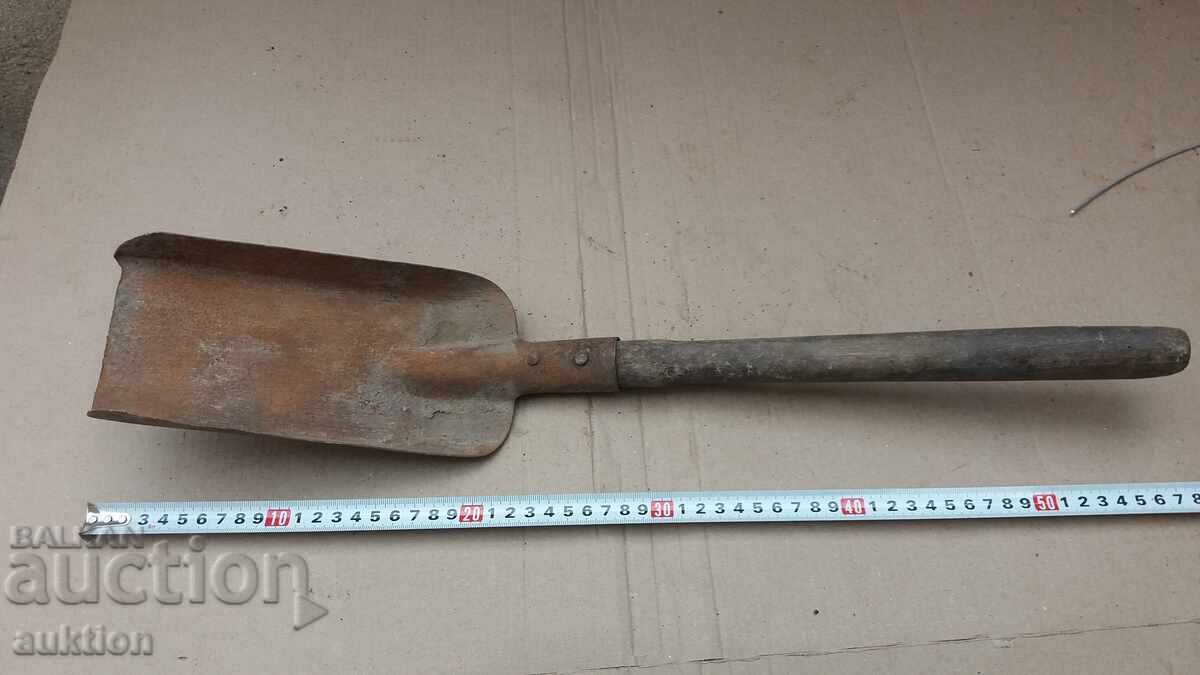 ΠΑΛΙΟ ΣΟΣΙΑΛΙΣΤΙΚΟ ΦΤΥΑΡΙ ΓΙΑ ΚΑΡΒΟΥΝΟ