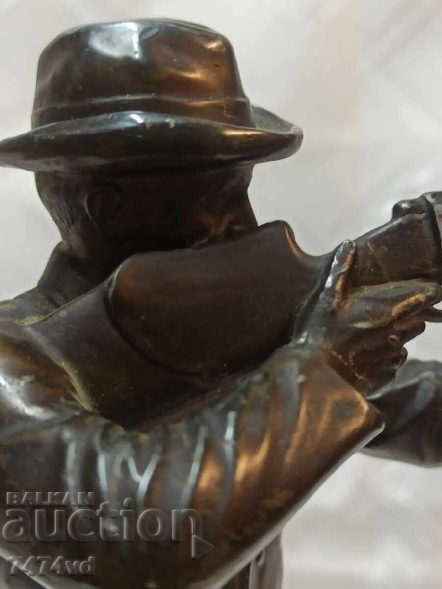 Livrarea Sculptură masivă veche a unui arcaș 1910/20 Livrarea Sculptură masivă veche a unui arcaș 1910/20