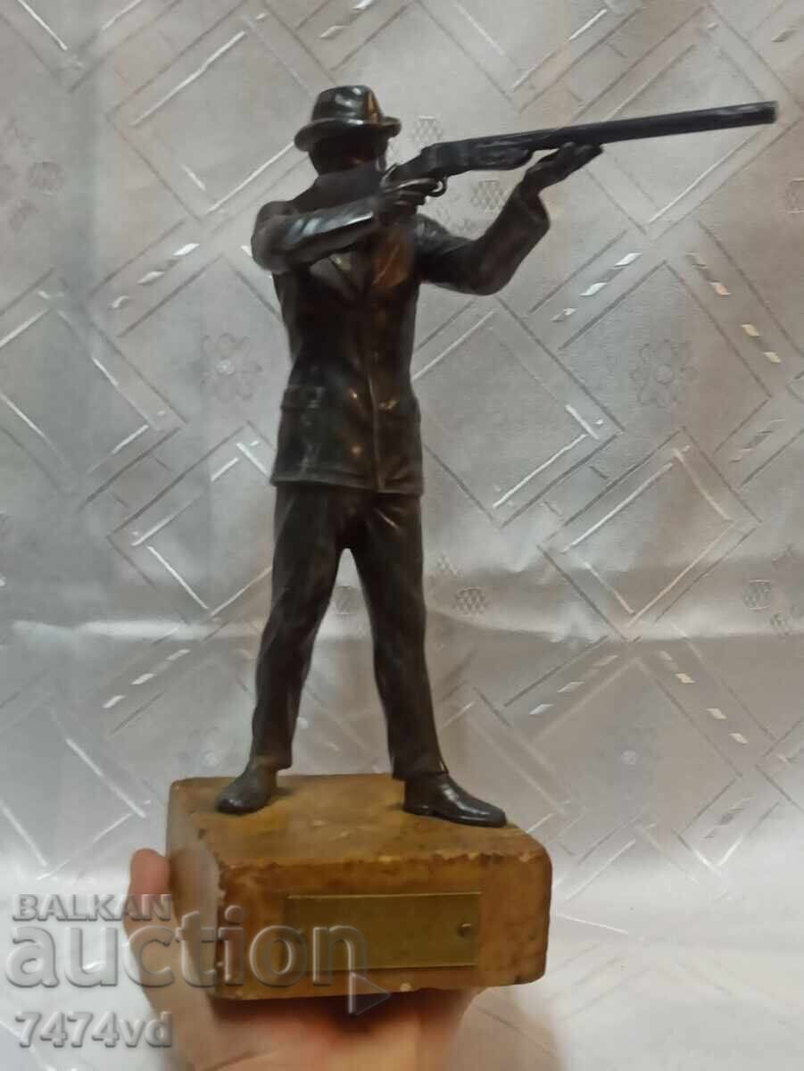 Sculptură masivă veche a unui arcaș 1910/20 Sculptură masivă veche a unui arcaș 1910/20