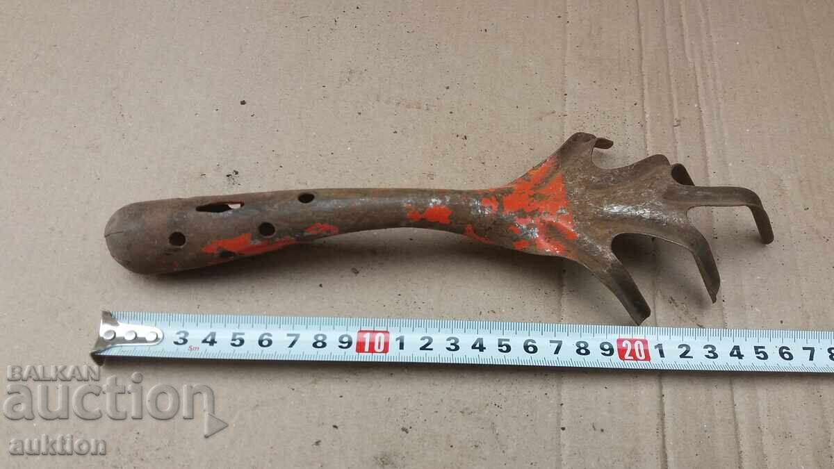 ΠΑΛΙΑ ΜΕΤΑΛΛΙΚΗ ΤΣΑΠΑ, ΤΣΑΠΙ