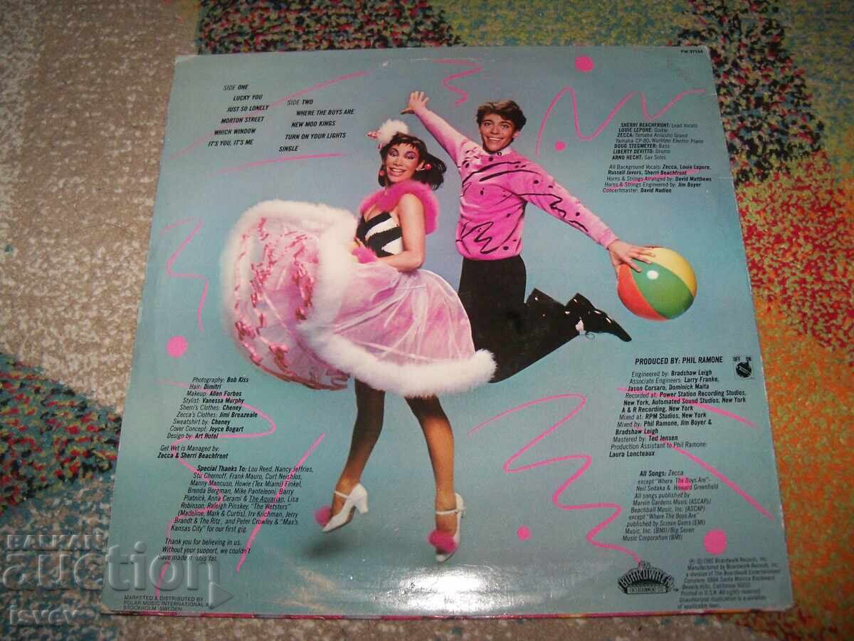 Get Wet, 1981 album, excellent condition with price 12.00 BGN | € 6.14 Get Wet, 1981 album, excellent condition with price 12.00 BGN | € 6.14