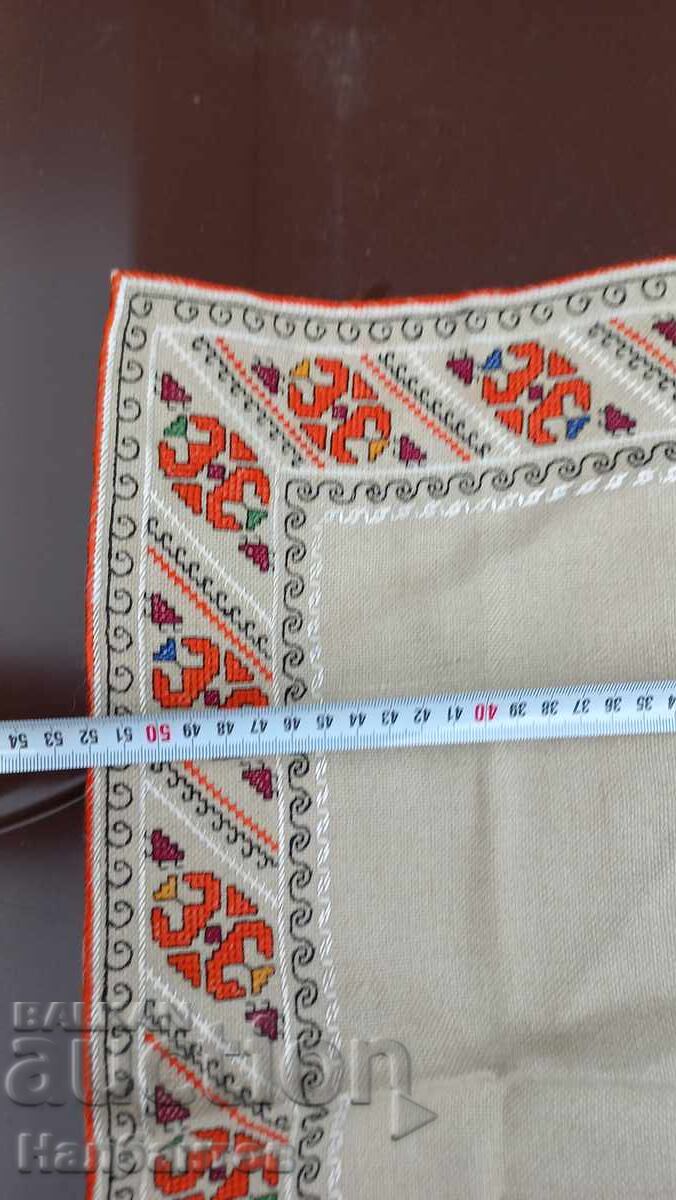 Аукцион СТАРО БРОДИРАНО КАРЕ БРОДЕРИЯ Аукцион СТАРО БРОДИРАНО КАРЕ БРОДЕРИЯ