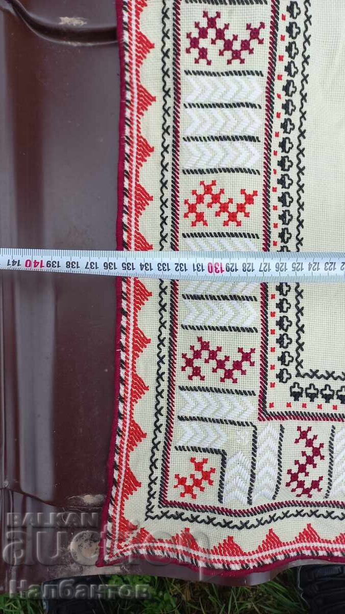 Auction OLD EMBROIDERED SQUARE COVER EMBROIDERY Auction OLD EMBROIDERED SQUARE COVER EMBROIDERY