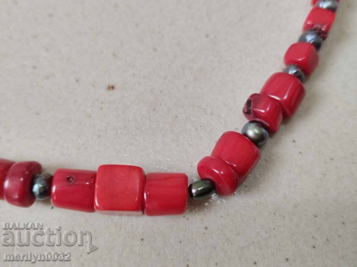 Аукцион Стар градски гердан от корали колие, бижу, накит Аукцион Стар градски гердан от корали колие, бижу, накит